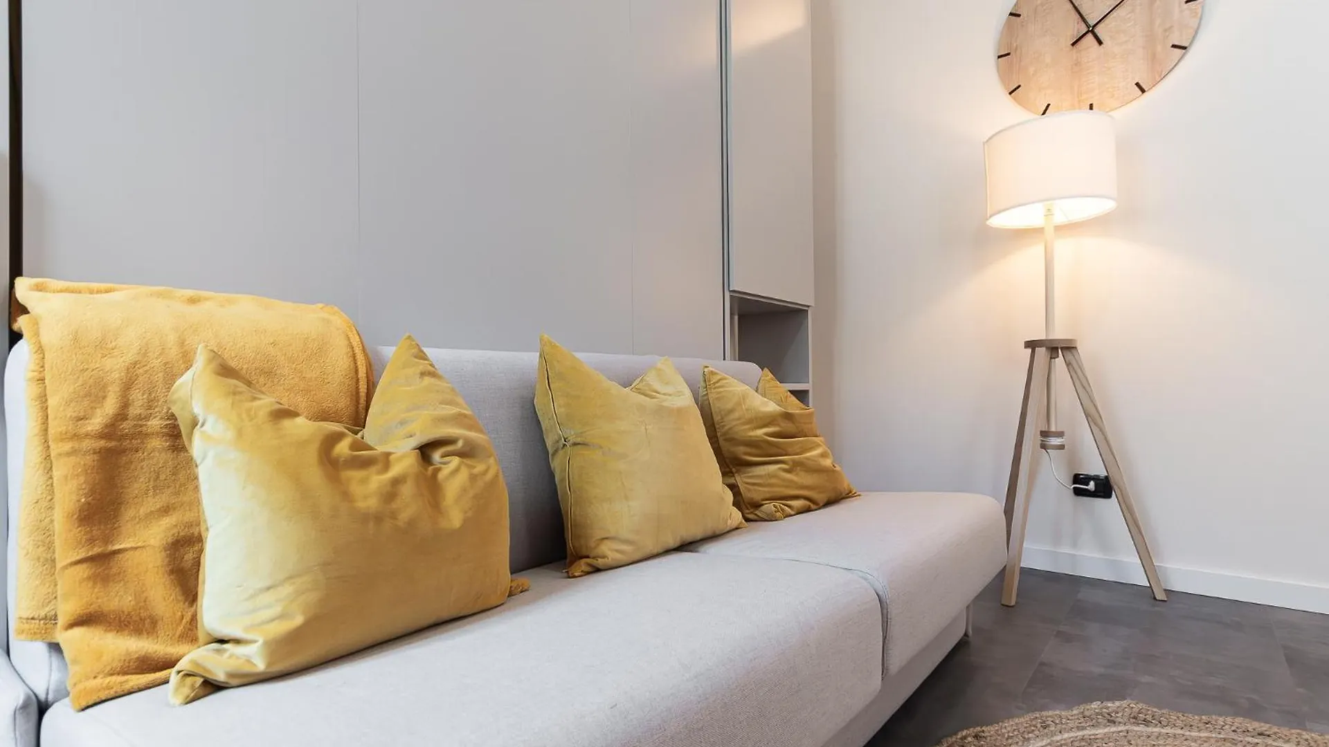 Loano Centro Storico Appartamento Loft Con Parcheggioprivatogratuito 0*,